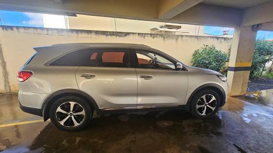 KIA SORENTO 3.3 V6 GASOLINA EX 7L AUTOMATICO KIA SORENTO 3.3 V6 GASOLINA EX 7L AUTOMATICO